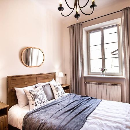 Swietojanska Old Town Apartment Варшава Экстерьер фото